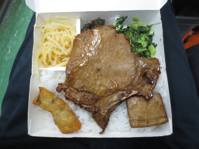 高雄車站80元台鐵便當 - 香格里拉台南遠東國際大飯店(下)