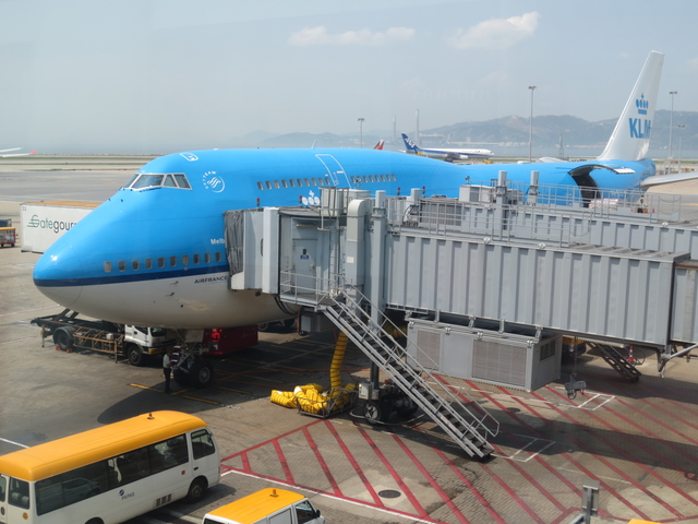 荷蘭皇家航空波音B747-400COMBI客貨兩用機 - 荷蘭皇家航空波音B747-400COMBI客貨兩用機!