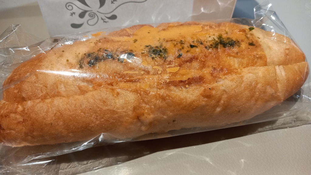 台北老爺大酒店烘焙坊的明太子麵包超好吃!