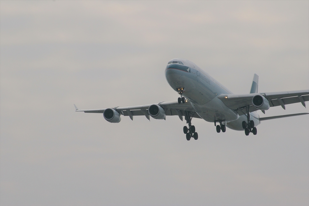 已經退役的國泰航空空中巴士A340-300型客機!