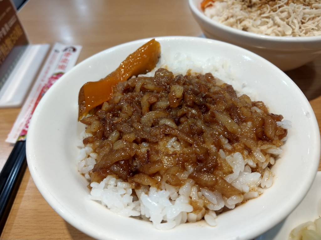 IMAG8591.jpg - 鬍鬚張魯肉飯