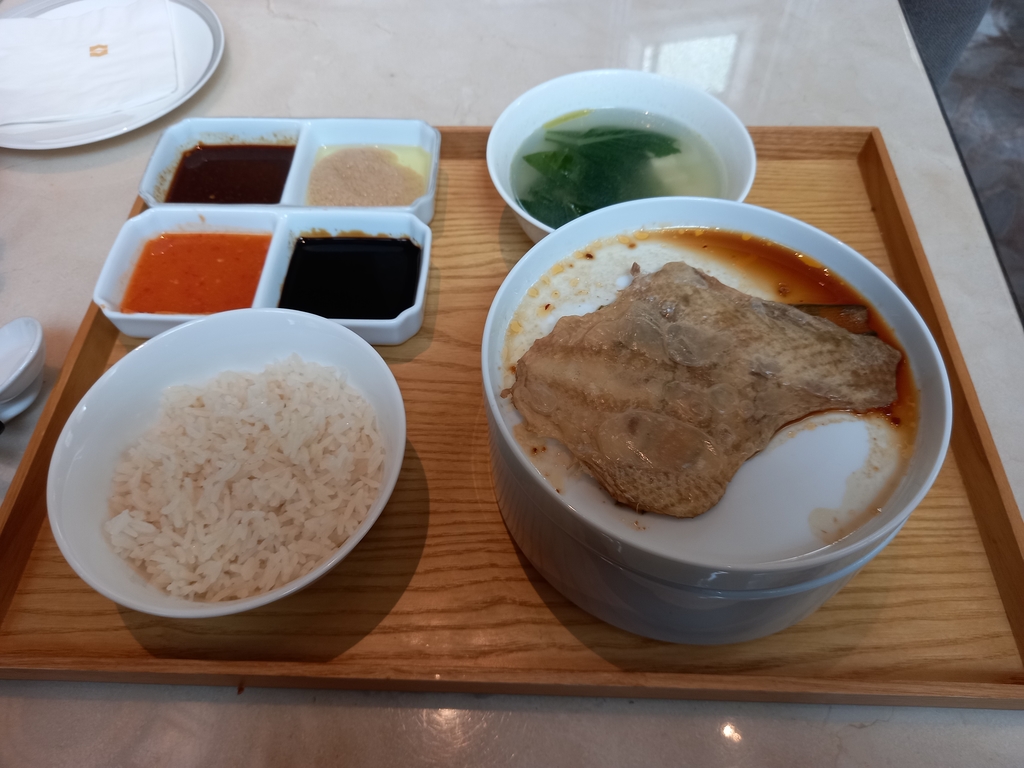 20220206_143925.jpg - 台北遠東香格里拉大廳茶軒海南雞飯