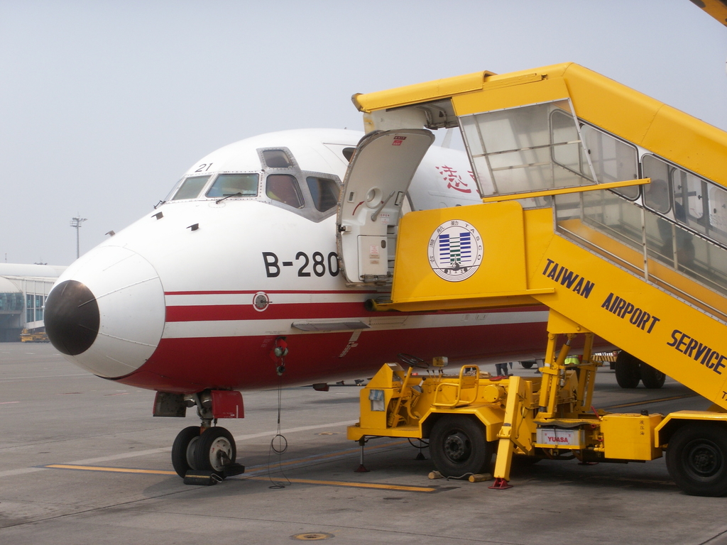 遠東航空B-28021麥道MD-82型客機.JPG - 遠東航空麥道MD-82型客機