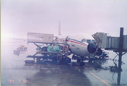 彌足珍貴的華航空中巴士A300-600R型客機舊塗裝老照片