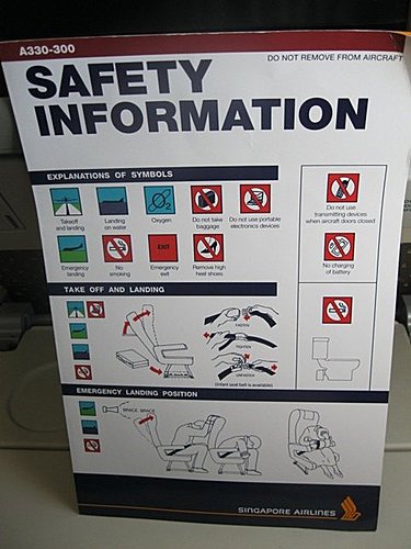 新加坡航空公司空中巴士A330-300型客機機上安全指示卡