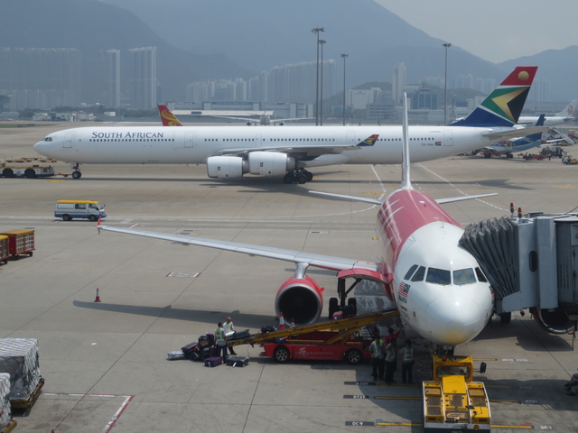 南非航空的空中巴士A340-600型客機!機身真的超級長! - 世界最長客機之一的空中巴士A340-600型客機!