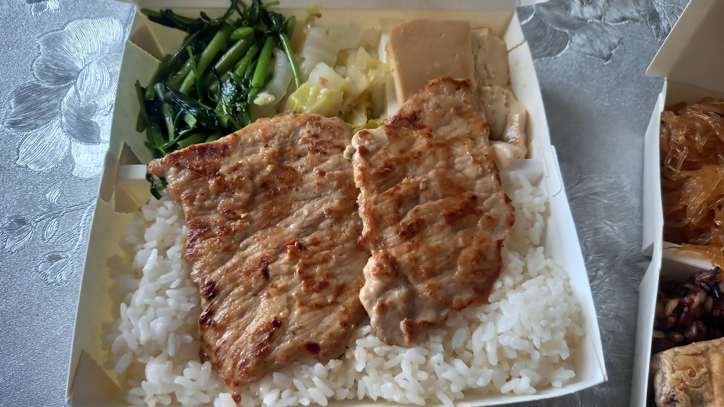 向陽冬瓜肉飯的煎豬排飯 - 向陽冬瓜肉飯