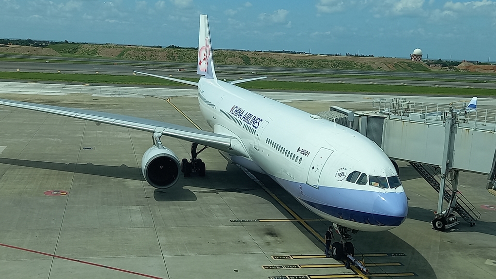 20220910_130333.jpg - 華航首架空中巴士A330客機